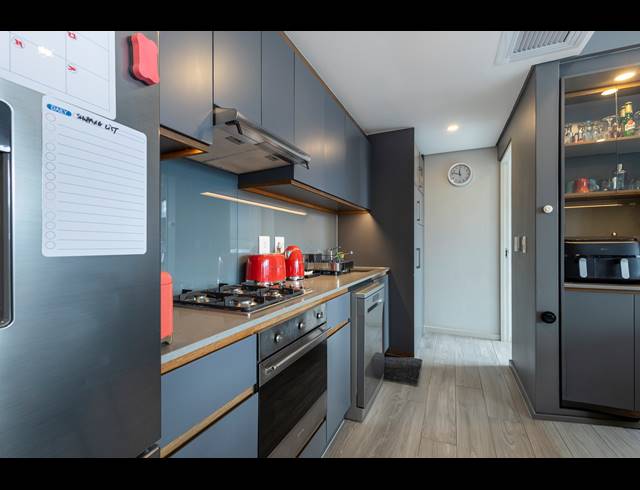 2 BEDROOM APARTMENT FOR SALE IN UMHLANGA CENTRAL